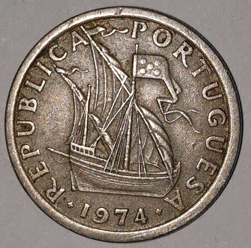 1974 - 2.5 ESCUDOS - 2$50 - 2 1/2 - PORTUGAL - PORTUGUESA - KM#590 - COPPER-NICKEL - PORTUGUESE